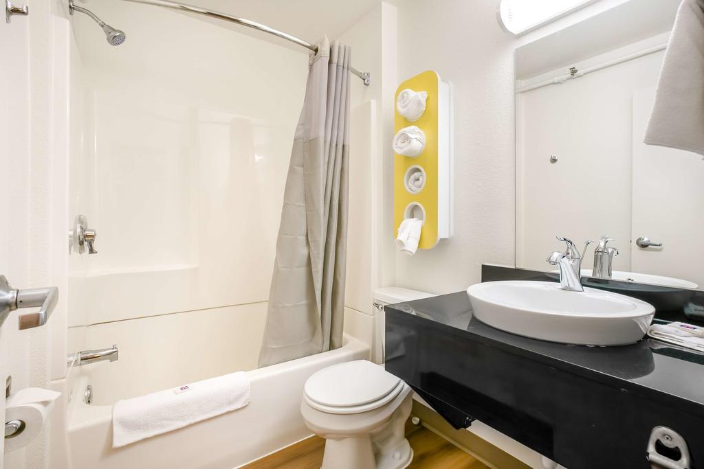 Motel 6 Minneapolis Airport - Mall Of America Εξωτερικό φωτογραφία