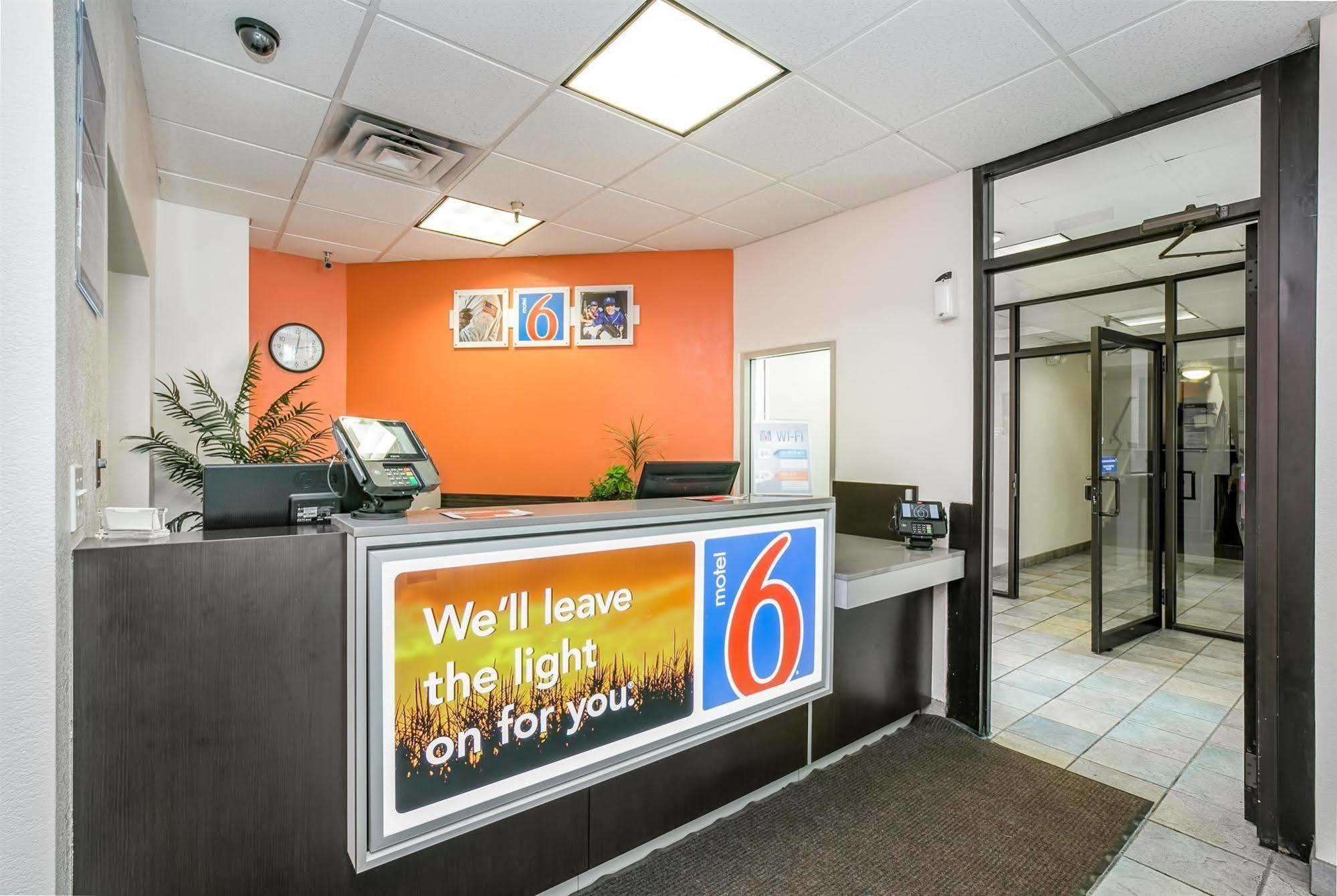 Motel 6 Minneapolis Airport - Mall Of America Εξωτερικό φωτογραφία