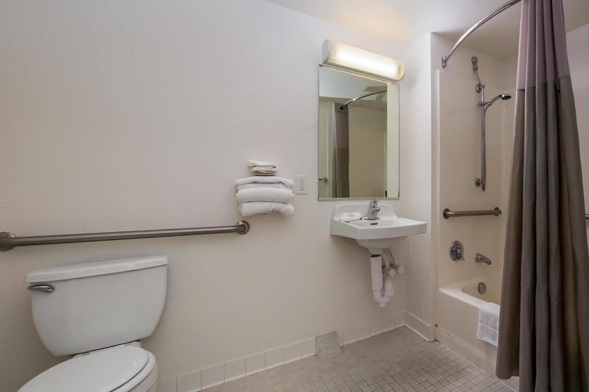 Motel 6 Minneapolis Airport - Mall Of America Εξωτερικό φωτογραφία